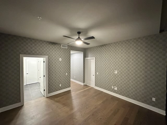 Commercial wallpaper installation for Atlanta businesses